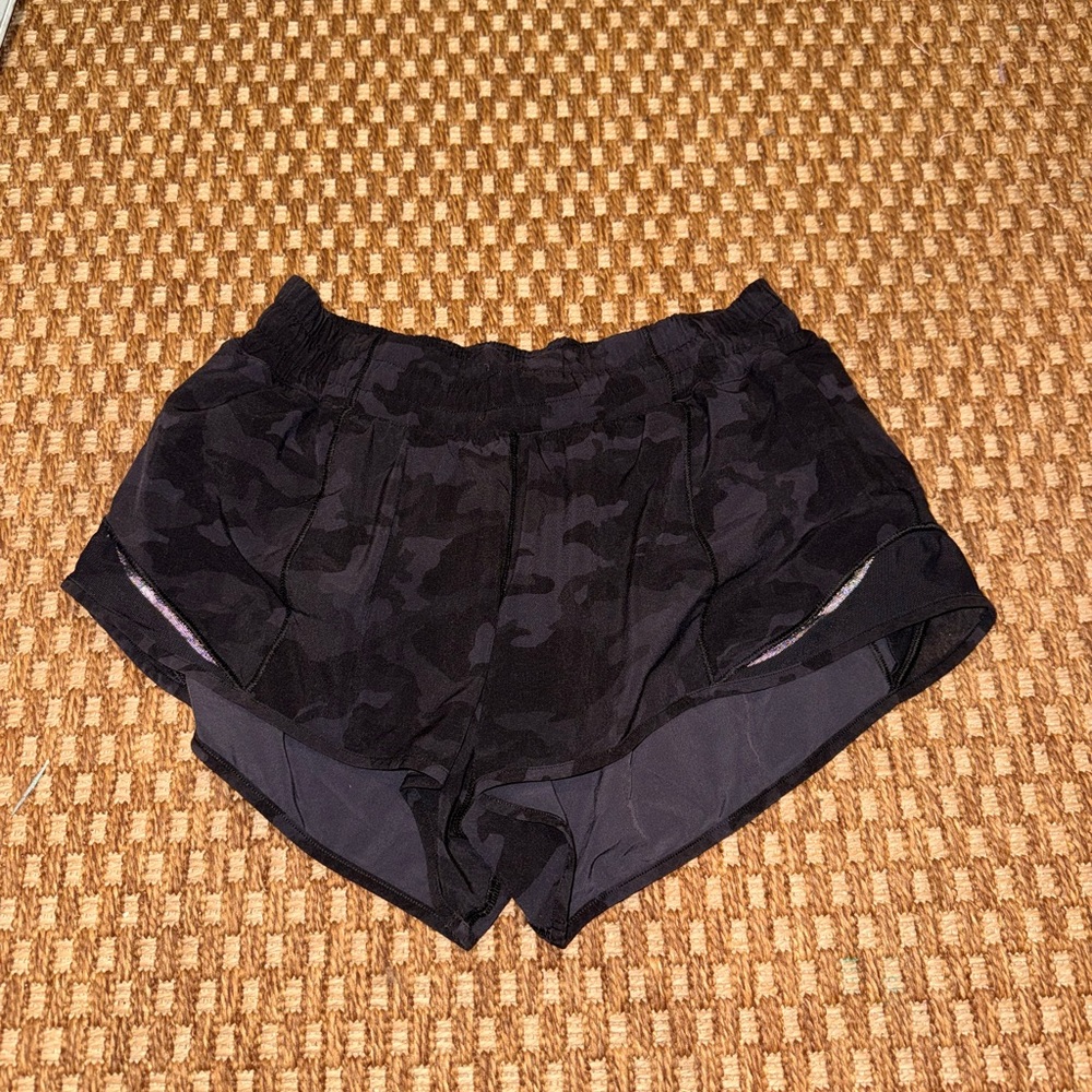 Lululemon Hotty Hot Lowrise Shorts Black Camouflage Women's Shorts